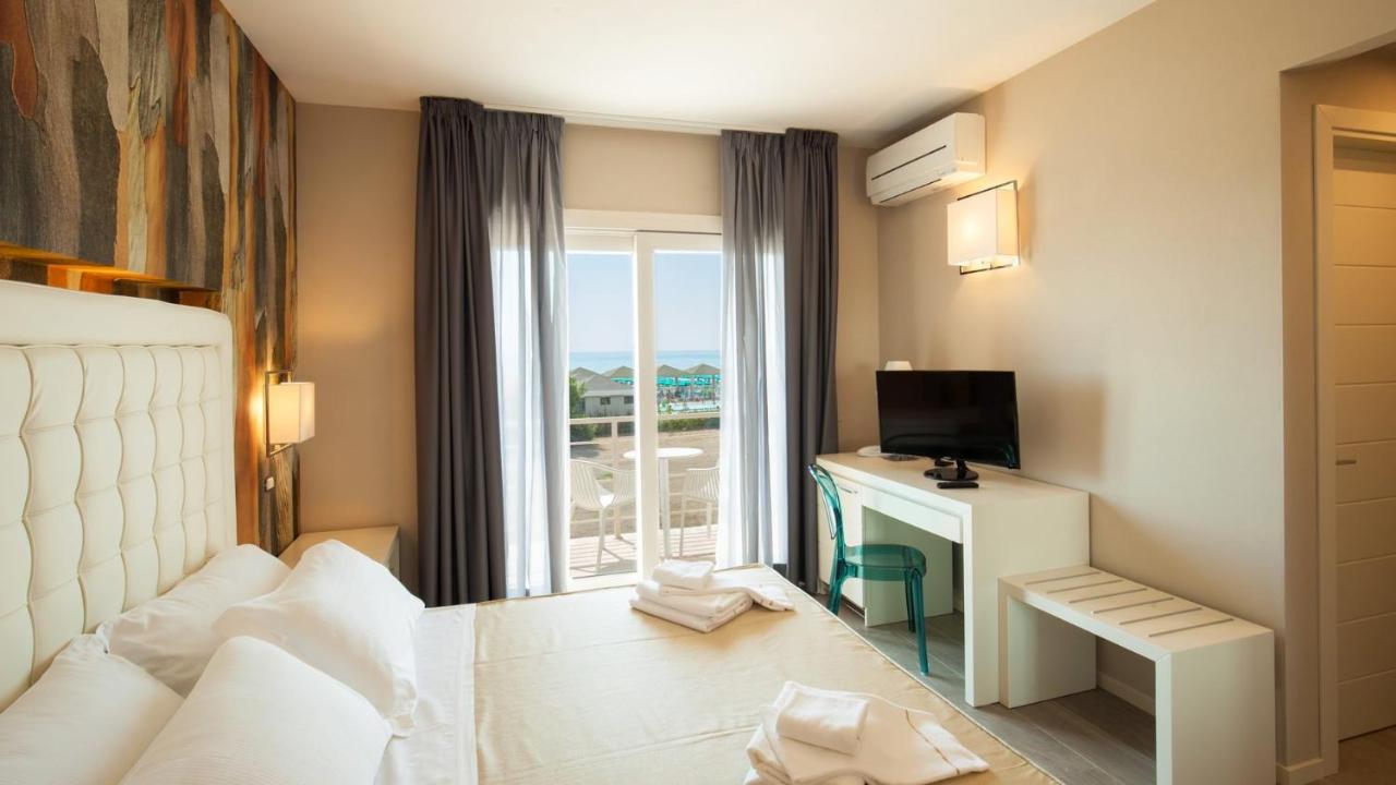 Hotel Boutique Carolina Marina di Castagneto Carducci Exterior photo