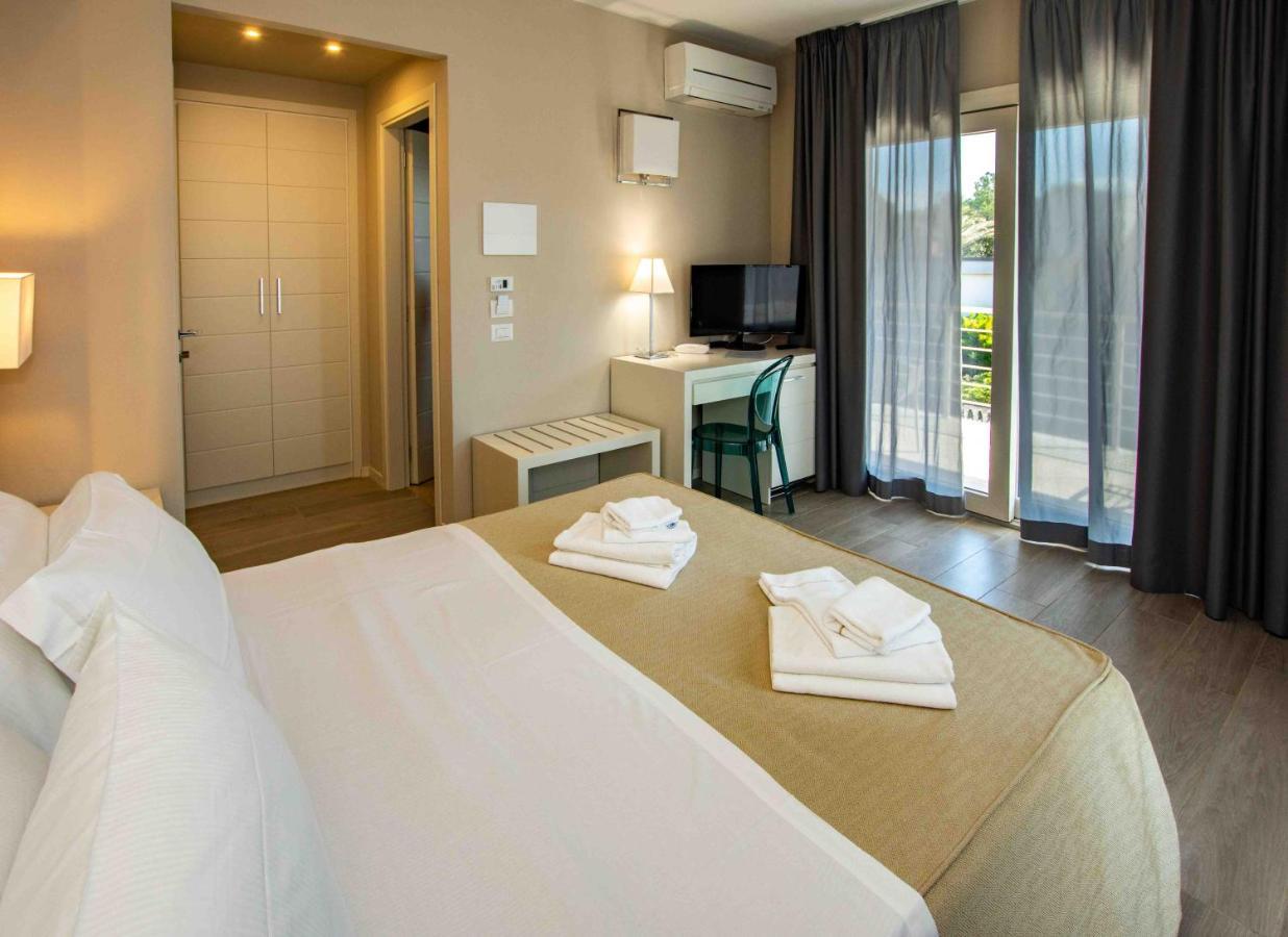 Hotel Boutique Carolina Marina di Castagneto Carducci Exterior photo