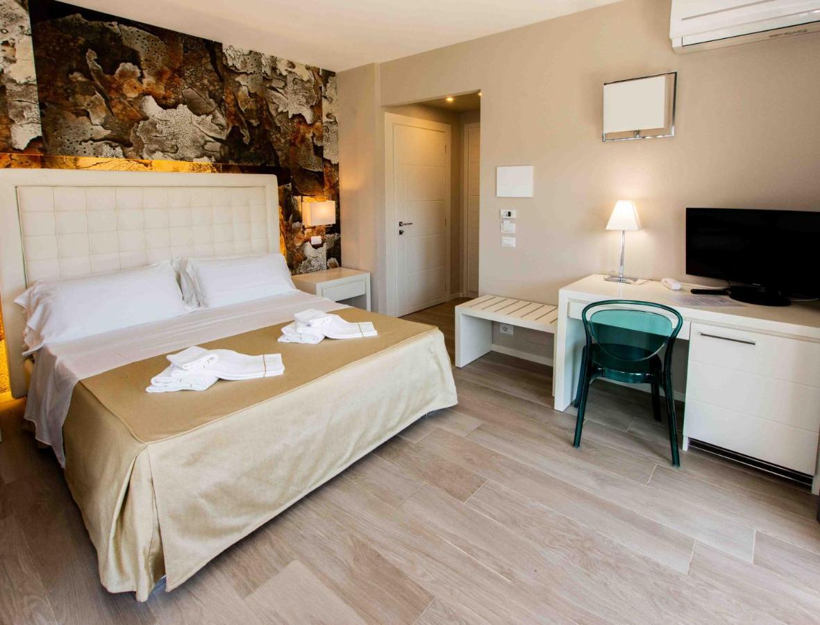 Hotel Boutique Carolina Marina di Castagneto Carducci Exterior photo